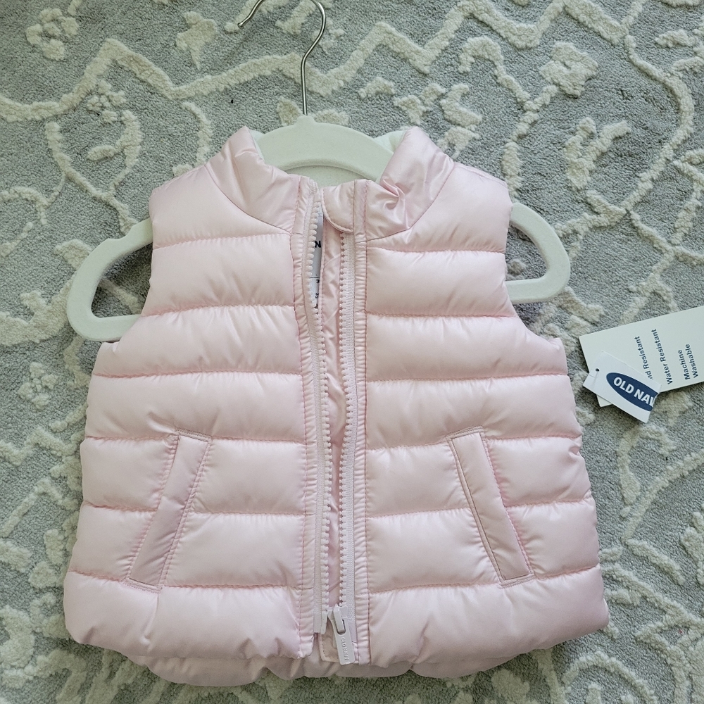 Old Navy Frost-Free Puffer Vest 3-6 month NWT